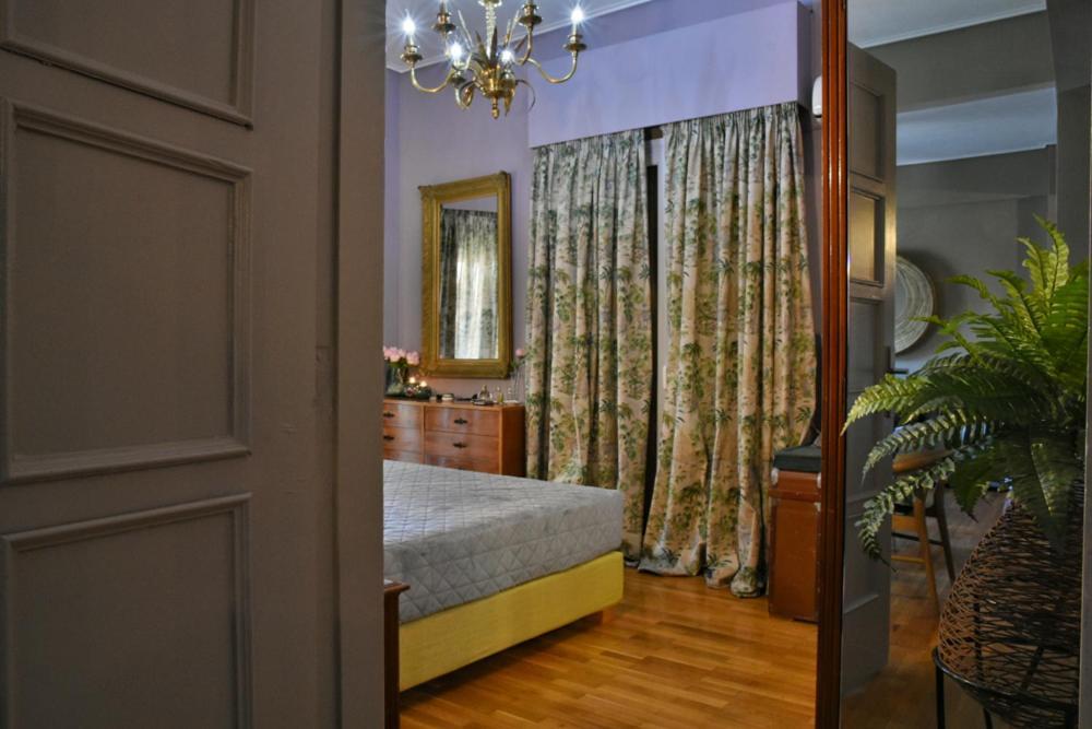 Pepromeno Luxury Apartment In The City Center Каламата Екстериор снимка